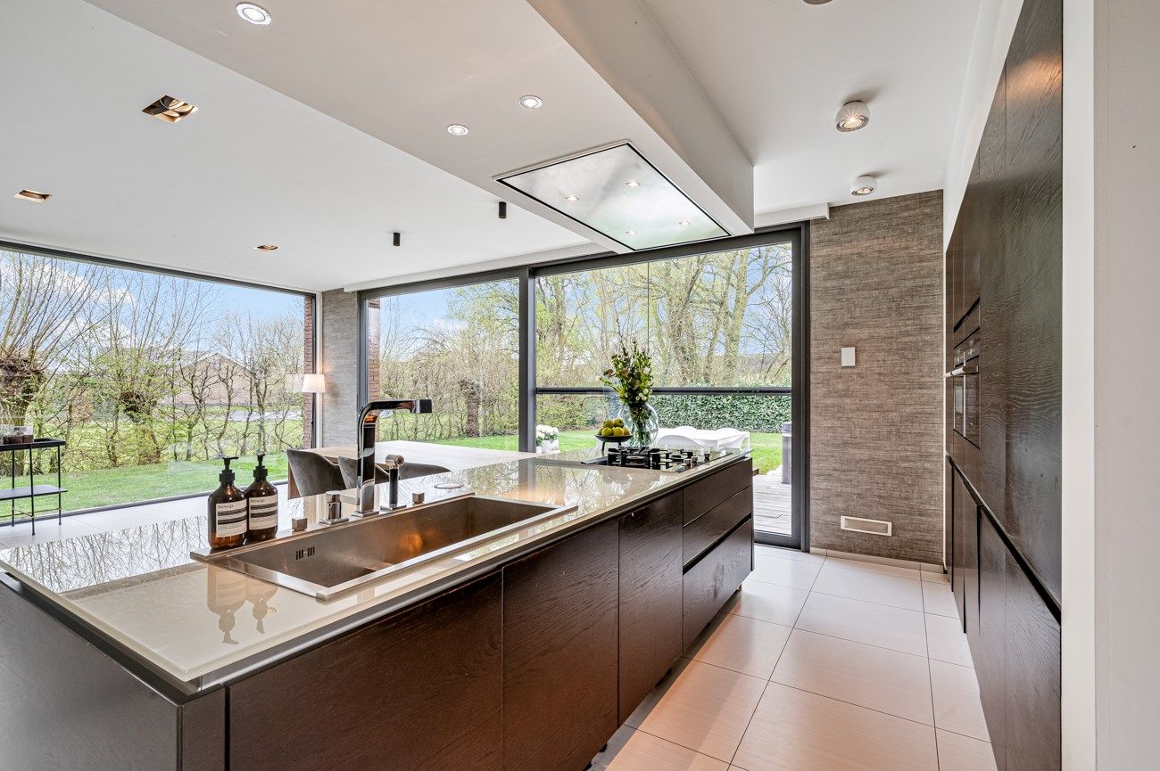 Exclusieve, ruime, instapklare villa in een doodlopende straat foto 5