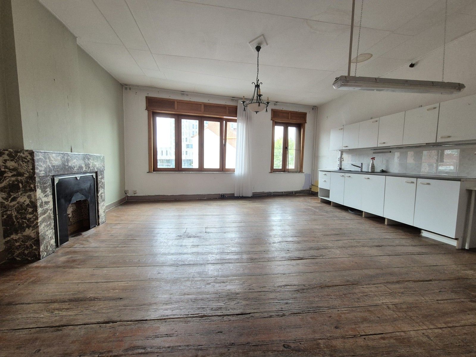 Interessante opbrengsteigendom met 4 units vlakbij station foto 8