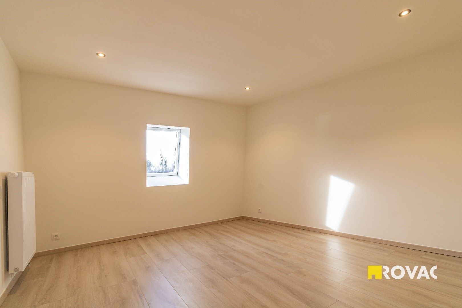 Volledig gerenoveerde woning met 3 slaapkamers en tuin foto 14