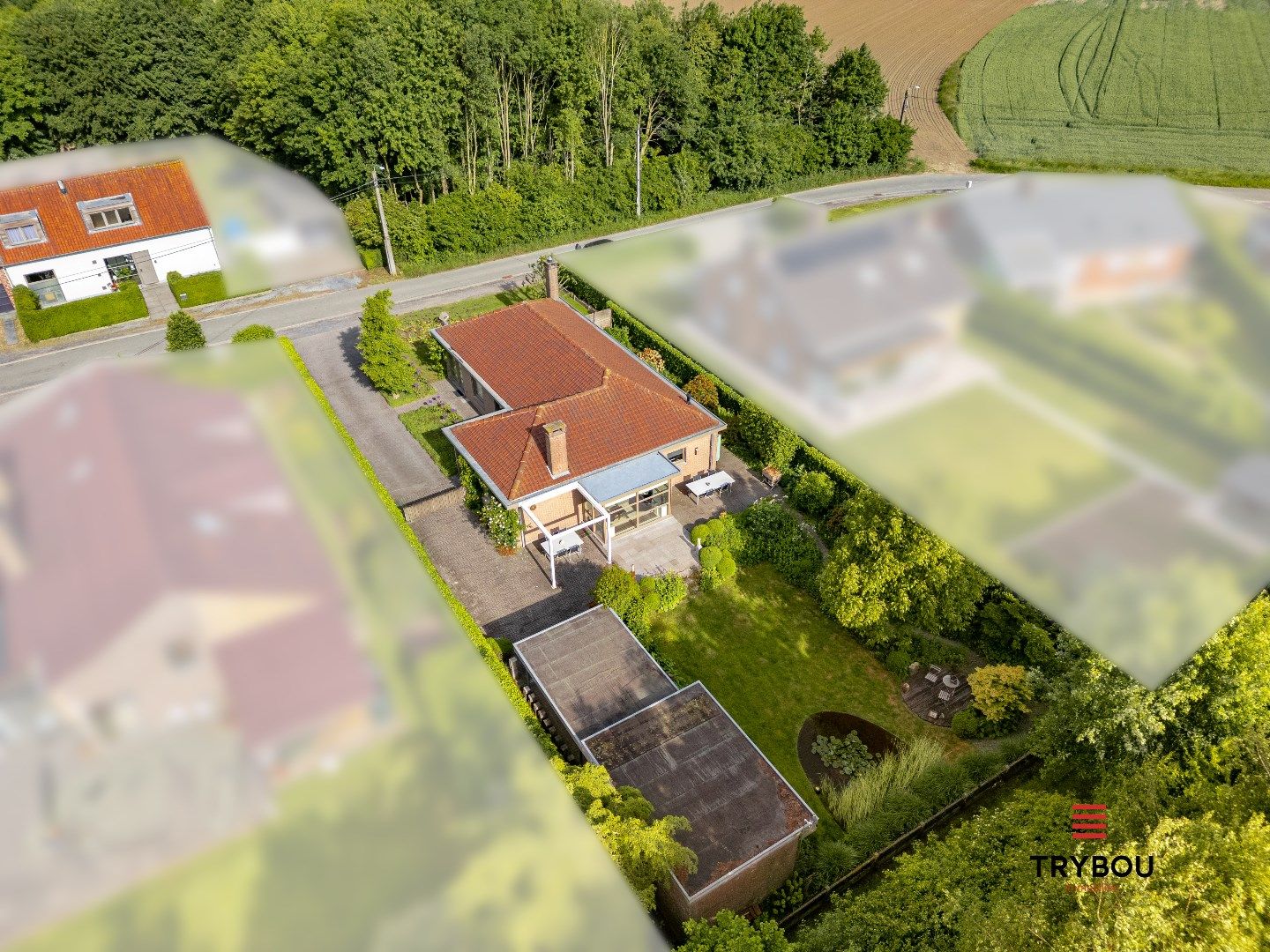 Unieke villa met atelier, aangelegde tuin en artistieke ziel foto 18