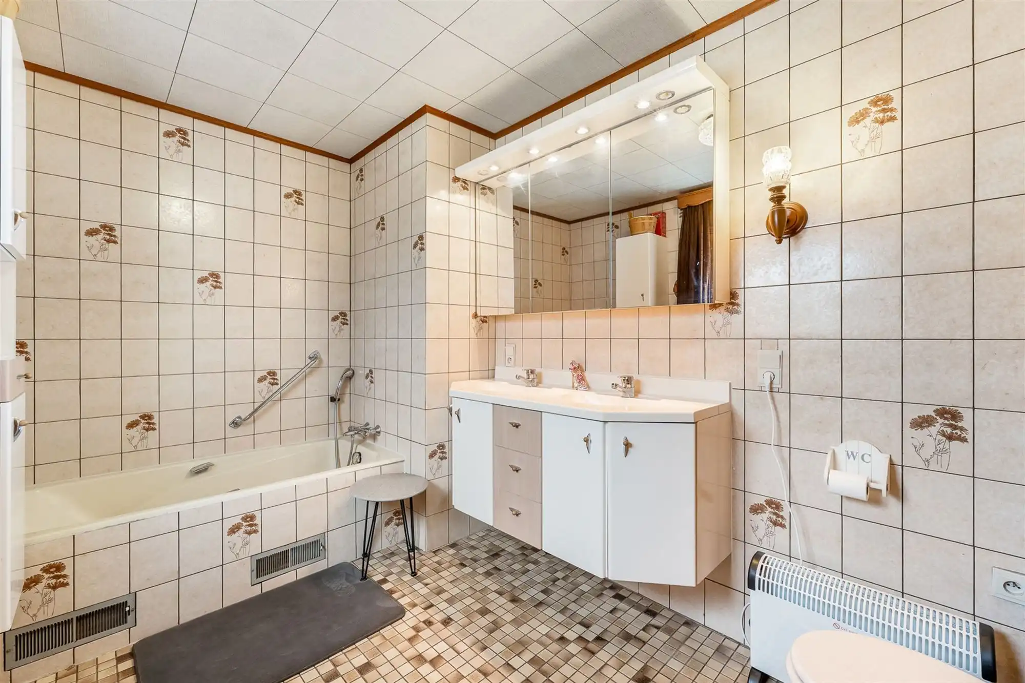 WONING MET POTENTIEEL (243M²) MET 4 SLAAPKAMERS EN RUIME TUIN (13A22CA) TE BERINGEN foto 13