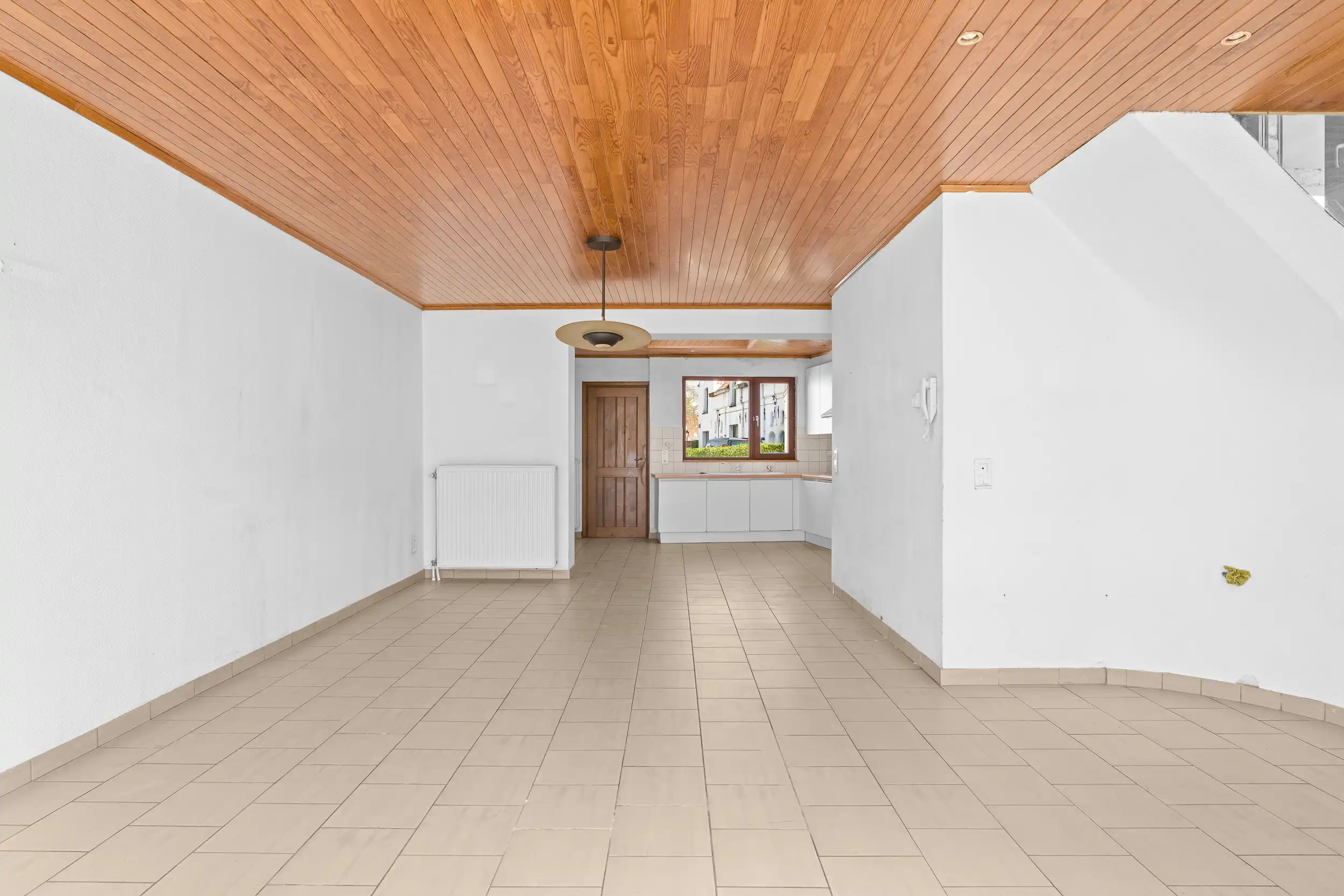 Betaalbare woning met 3 slpks en veel potentieel foto 3