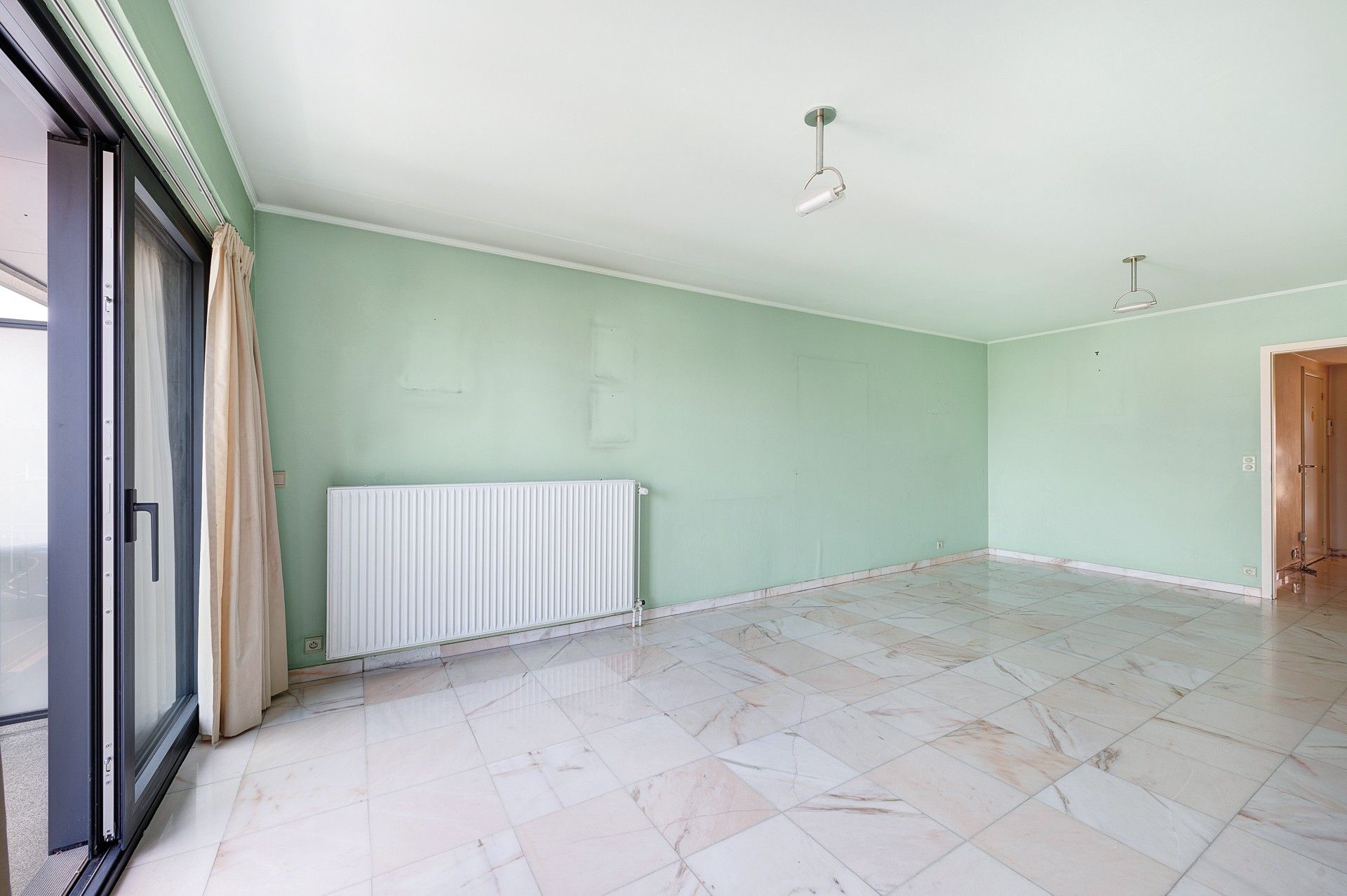 Centraal gelegen appartement met twee terrassen nabij de Lippenslaan foto 9