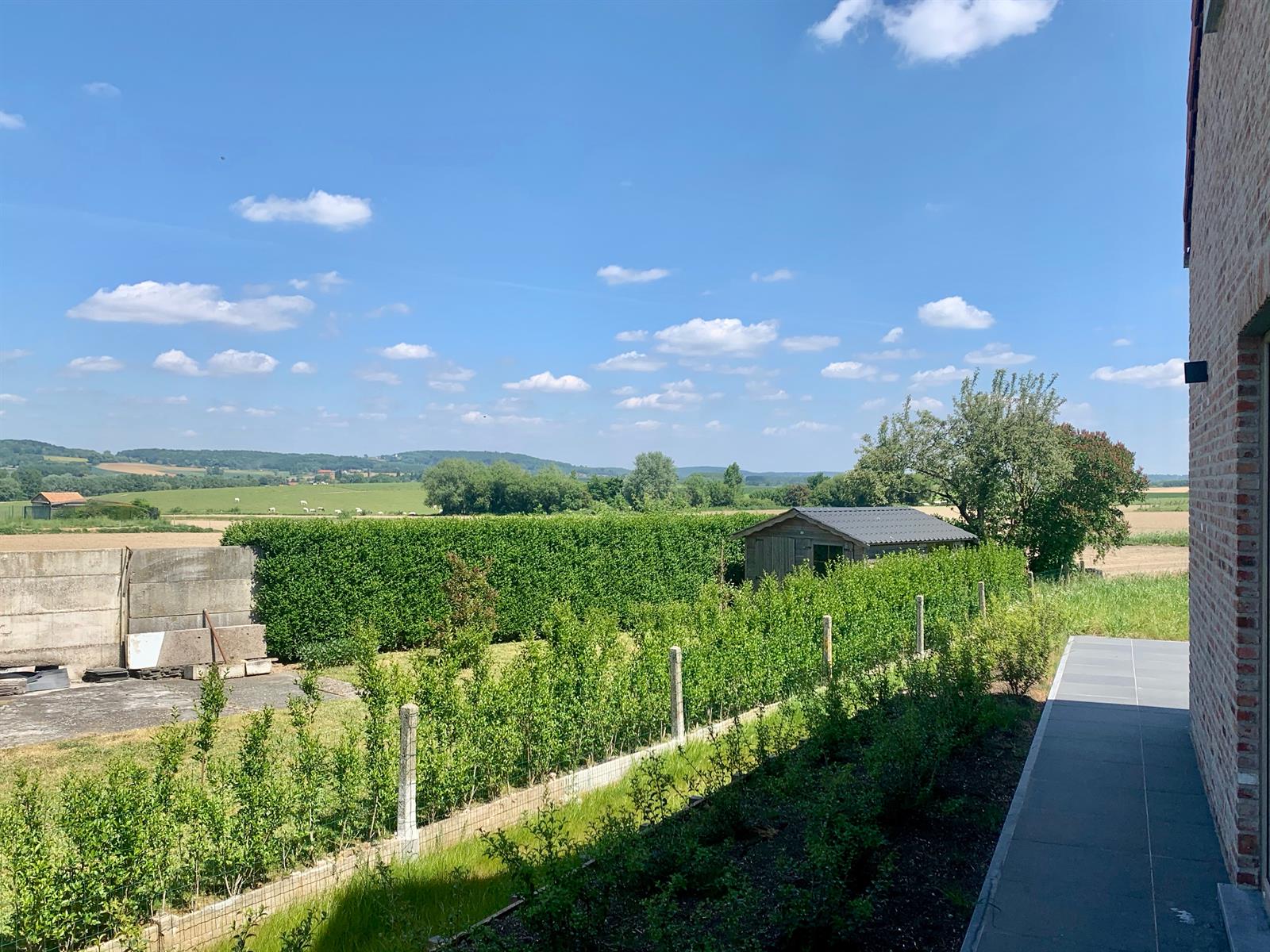 Prachtige nieuwbouwwoning met oprit, garage en tuin foto 19