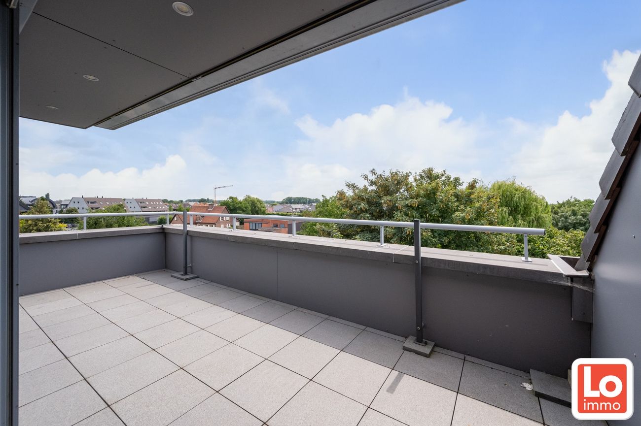 Mooi dakappartement met 3 slaapkamers, 2 badkamers, 2 terrassen (18m² & 5m²) en garagebox foto 9