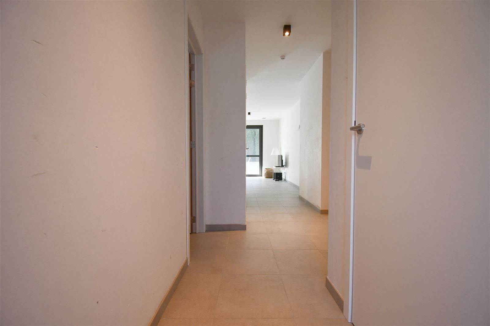 Appartement met 1 slaapkamer, terras en tuin foto 5