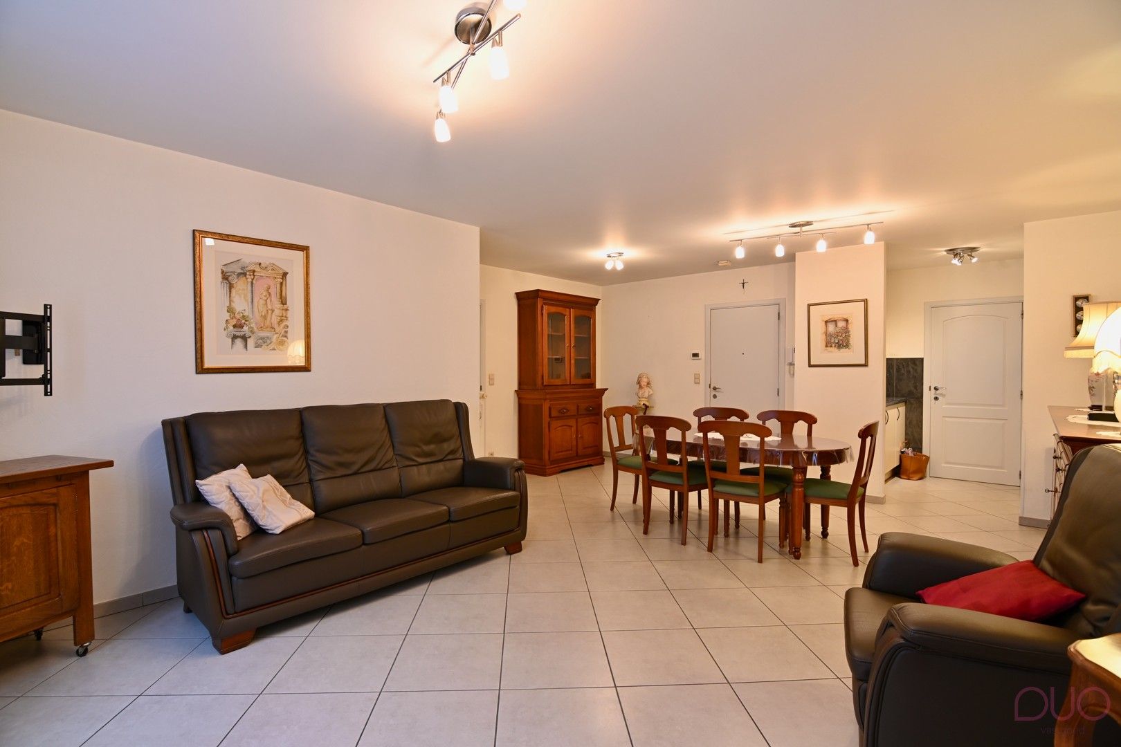 Instapklaar appartement met 2 slaapkamers in het stadscentrum van Tongeren-Borgloon (toplocatie inclusief meubels)! foto 5