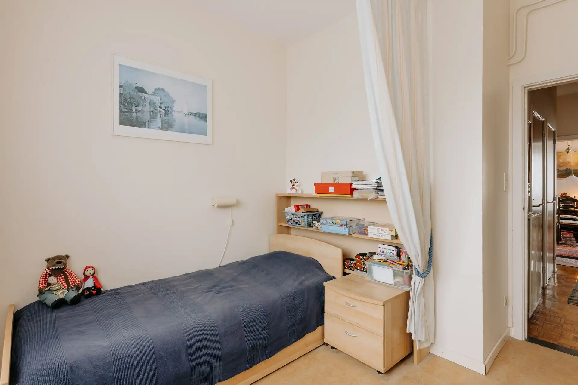 Ruim 3-slaapkamerappartement met karakter en autostaanplaats foto 18