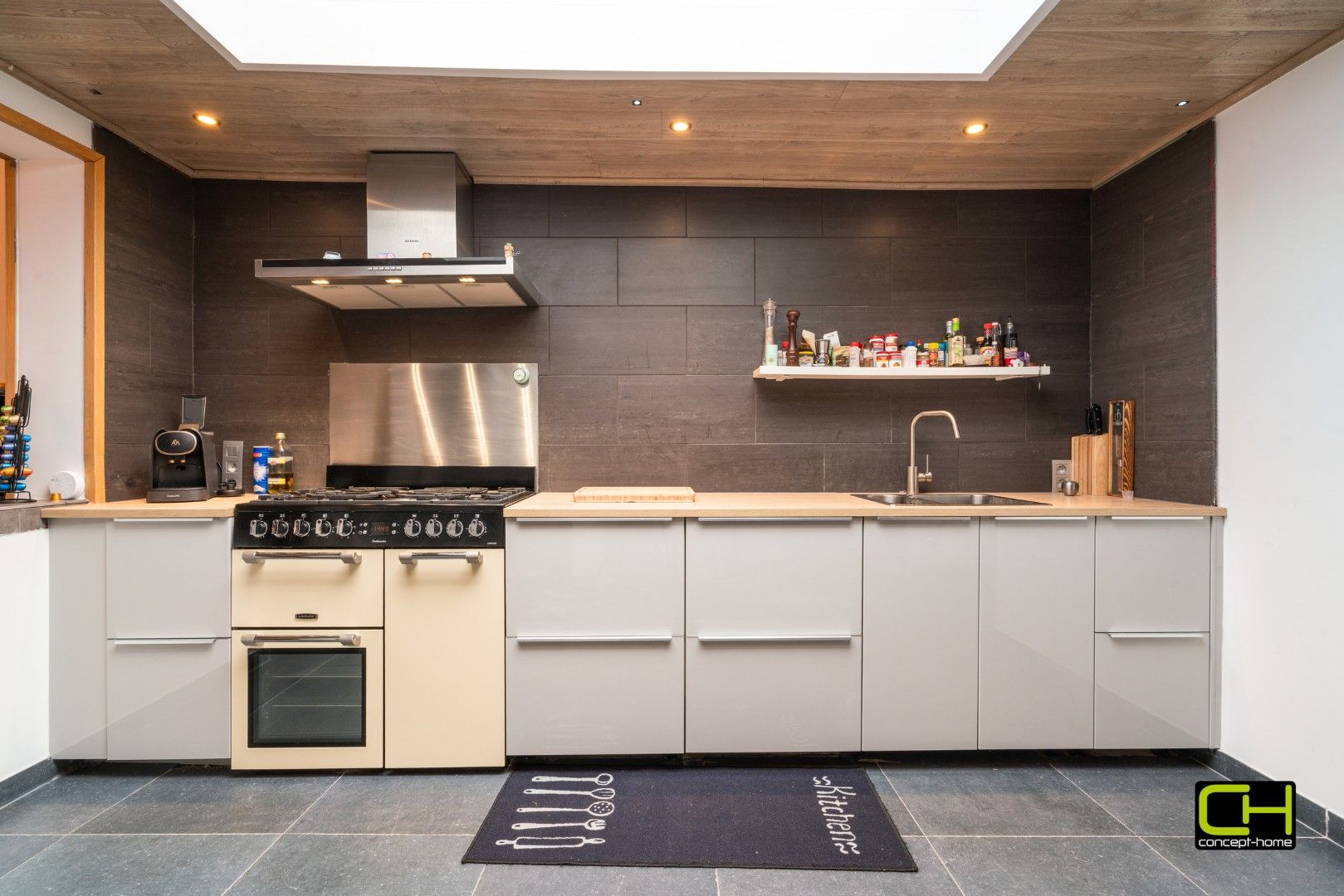 Woning met ruime garage, tuin en 2 slaapkamers foto 5