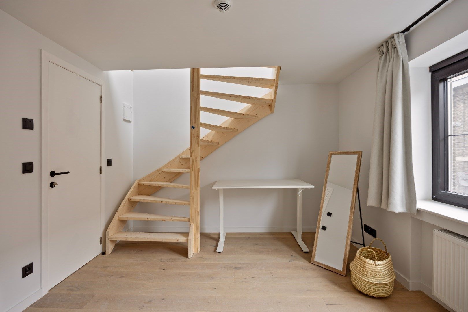 Volledig gerenoveerde en gemeubelde studentenkamers met privé-sanitair.  foto 15