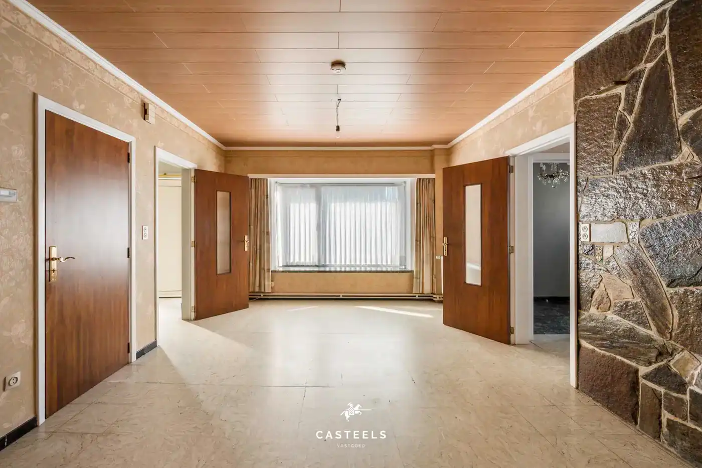 Woning met ruim werkatelier op 1.009 m² in centrum Lochristi foto 4