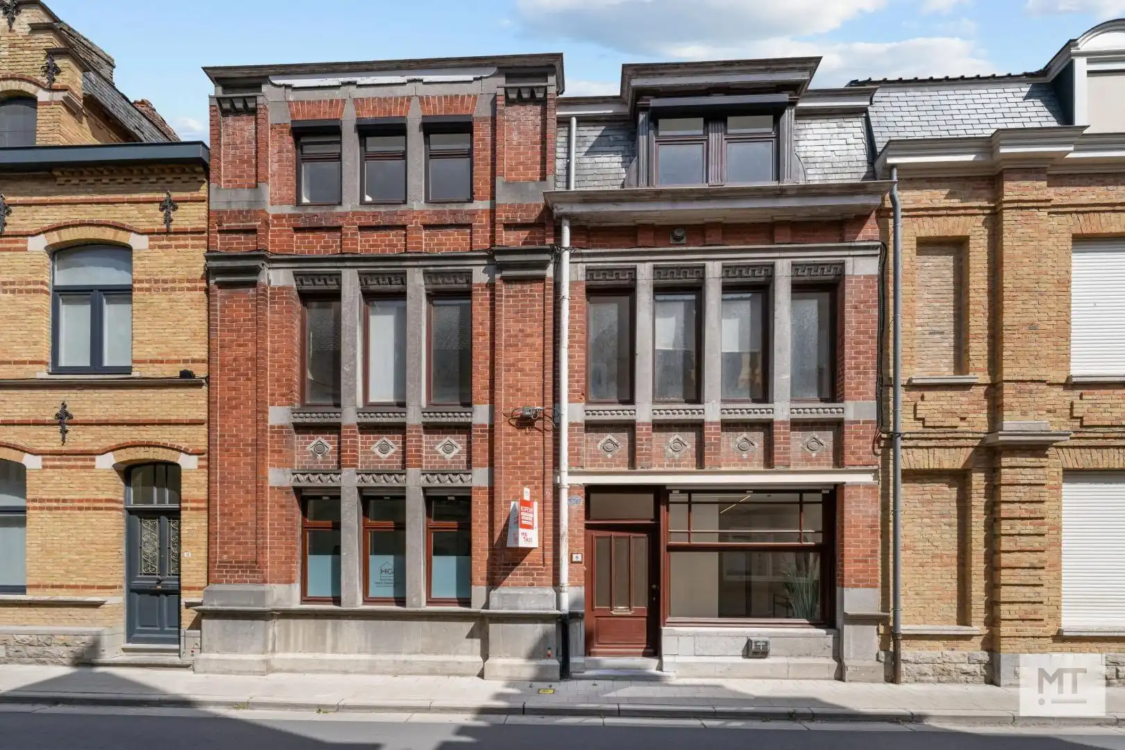 Appartement met terras te koop in het centrum van Ieper foto 14