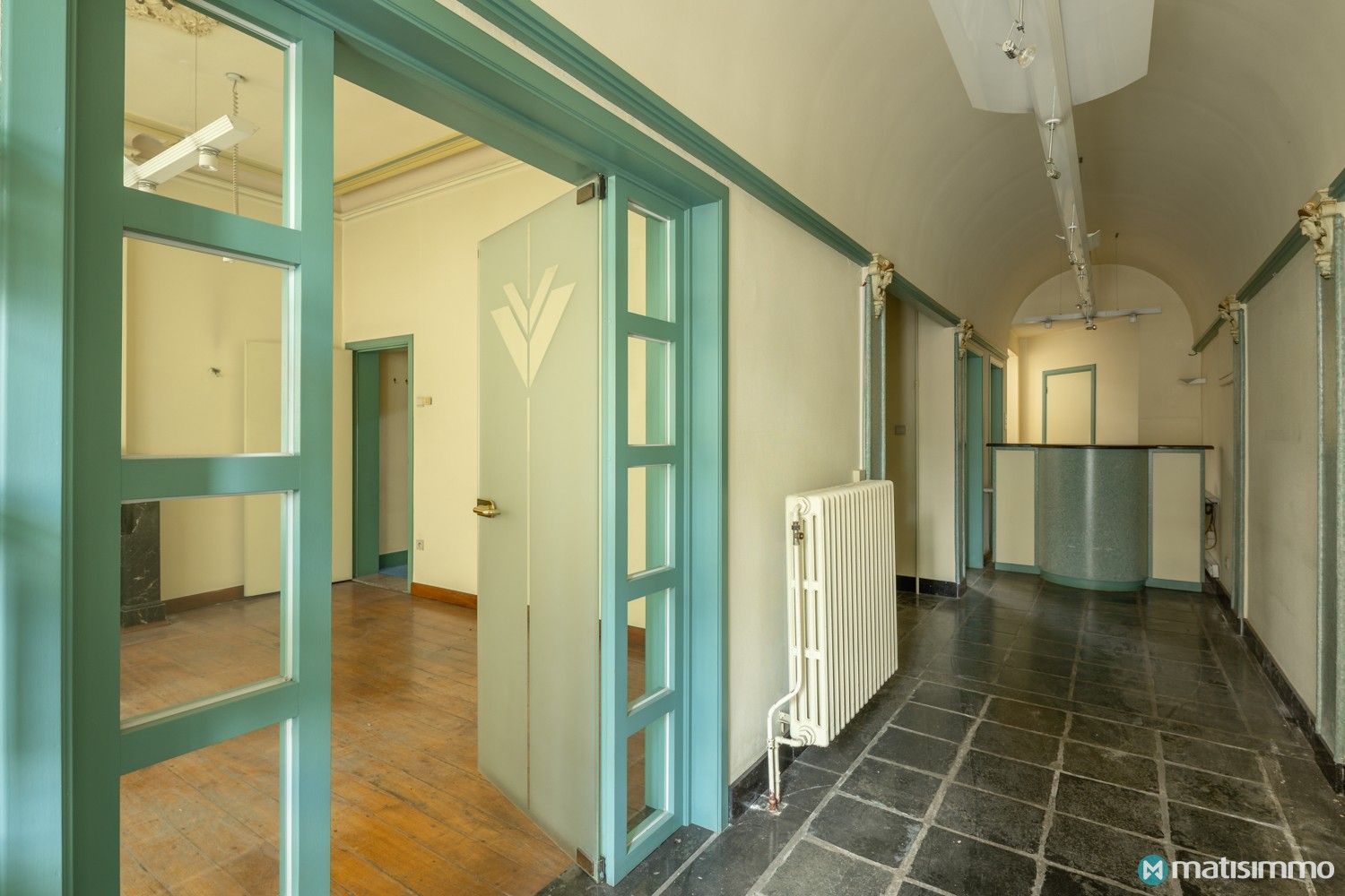 GOED GELEGEN PROJECT VOOR 3 APPARTEMENTEN + 6 AUTOSTAANPLAATSEN IN CENTRUM BILZEN foto 2