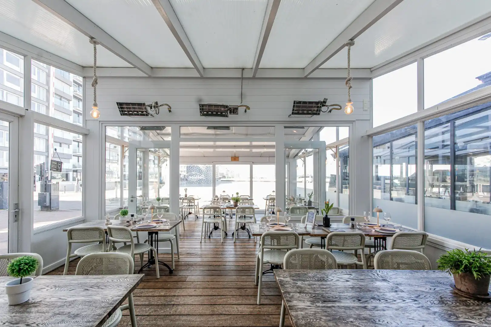 Commerciële ruimte te huur Zeedijk-Albertstrand 578 - - 8300 Knokke-Heist