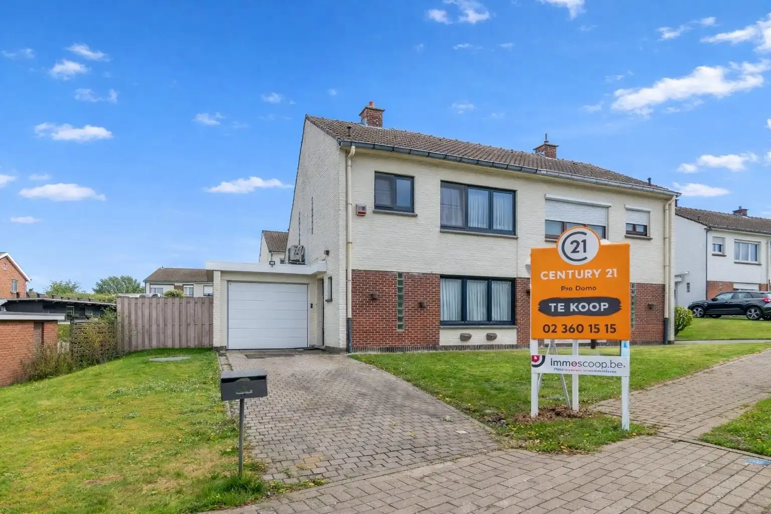 Hoofdfoto van de publicatie: Een instapklare 3 gevelwoning met garage!