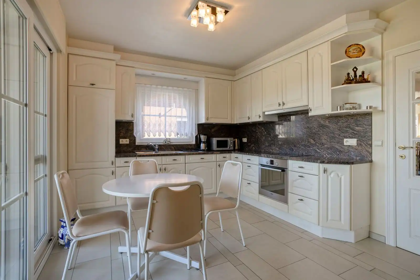 Instapklare woning met 3 slaapkamers foto 9