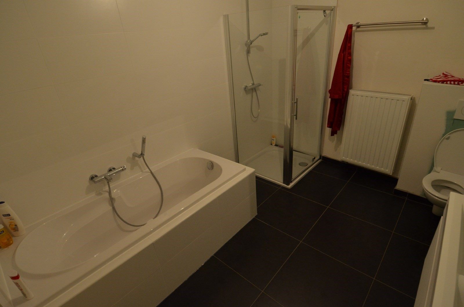 RECENT Duplex-appartement met 2 slaapkamers en terras te Hoeselt foto 13