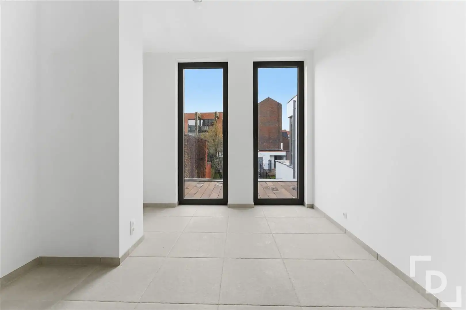 Instapklare nieuwbouwappartement te koop op toplocatie in centrum Ieper. foto 31