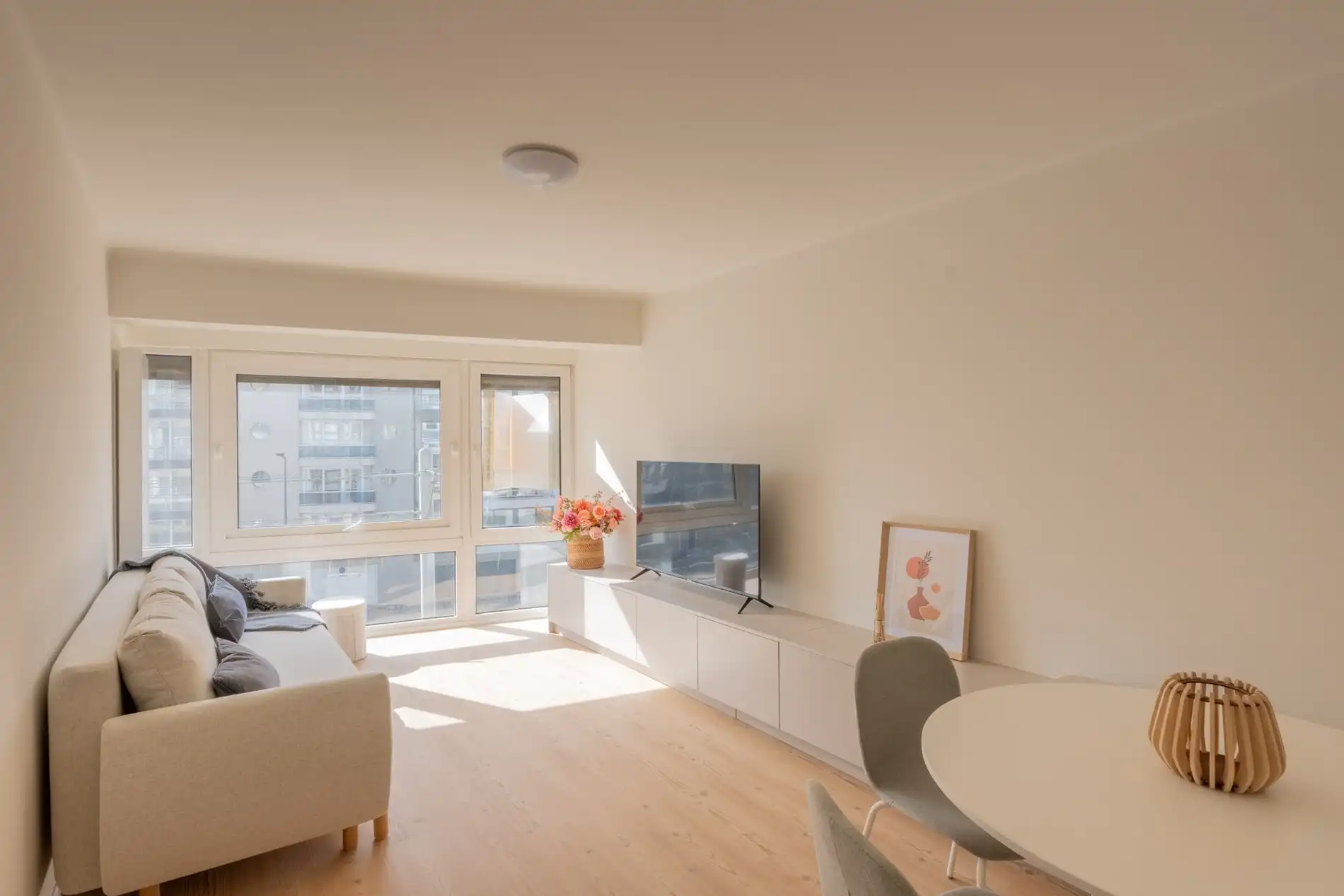 Gerenoveerde studio net achter de Zeedijk  foto 4