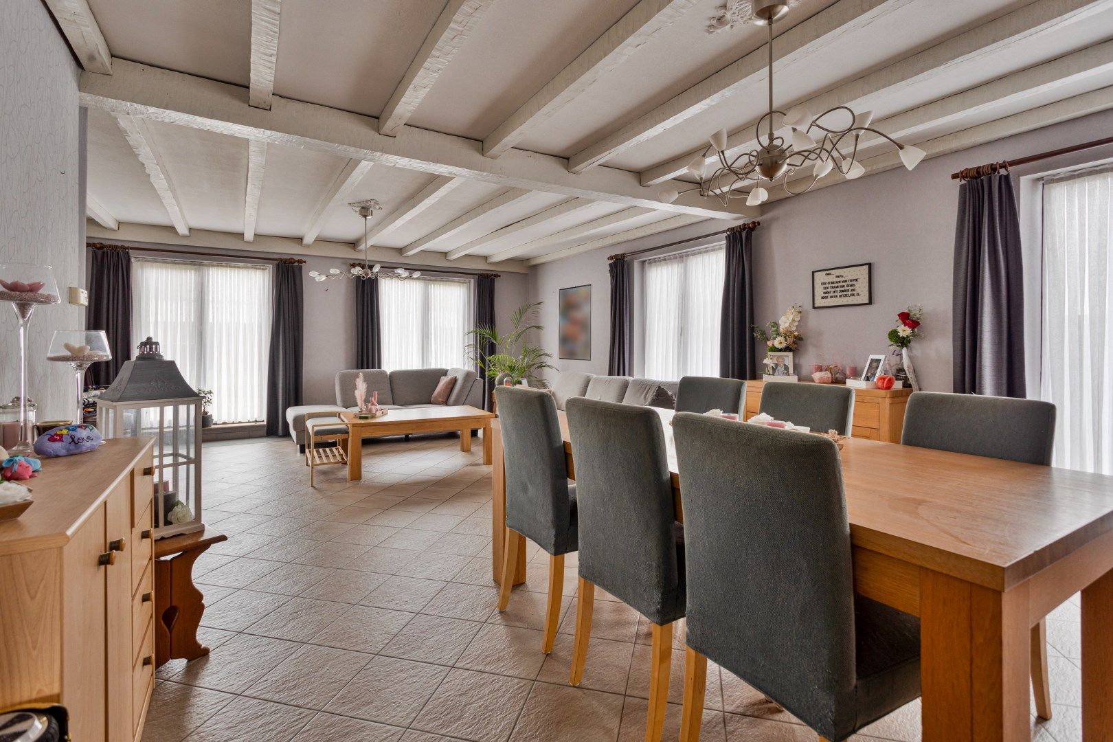 Verzorgde energetische en ruime gelijkvloerse woning ! foto 2