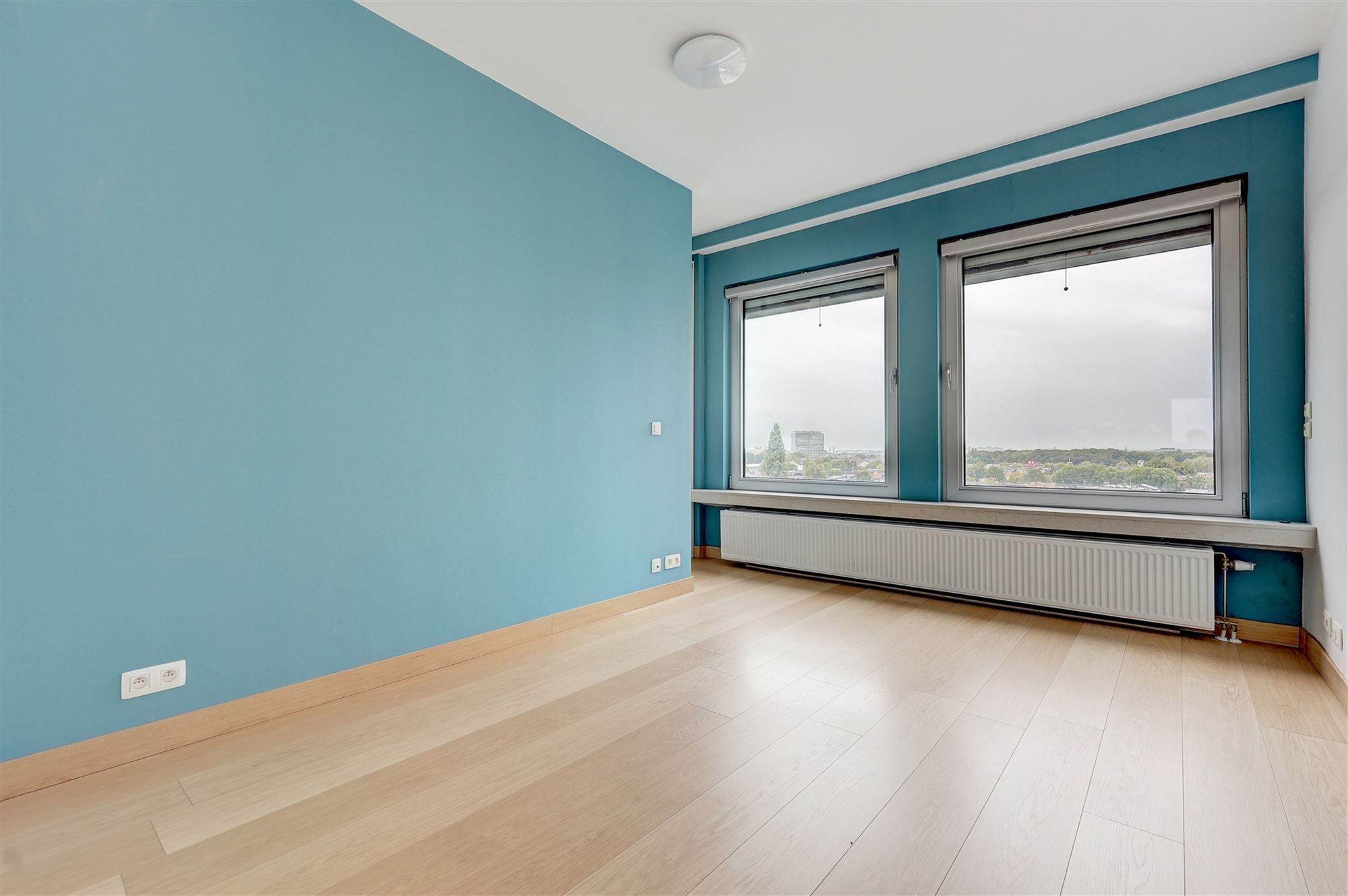 Appartement met 3 slaapkamers, terras en parking op de Bist foto 8