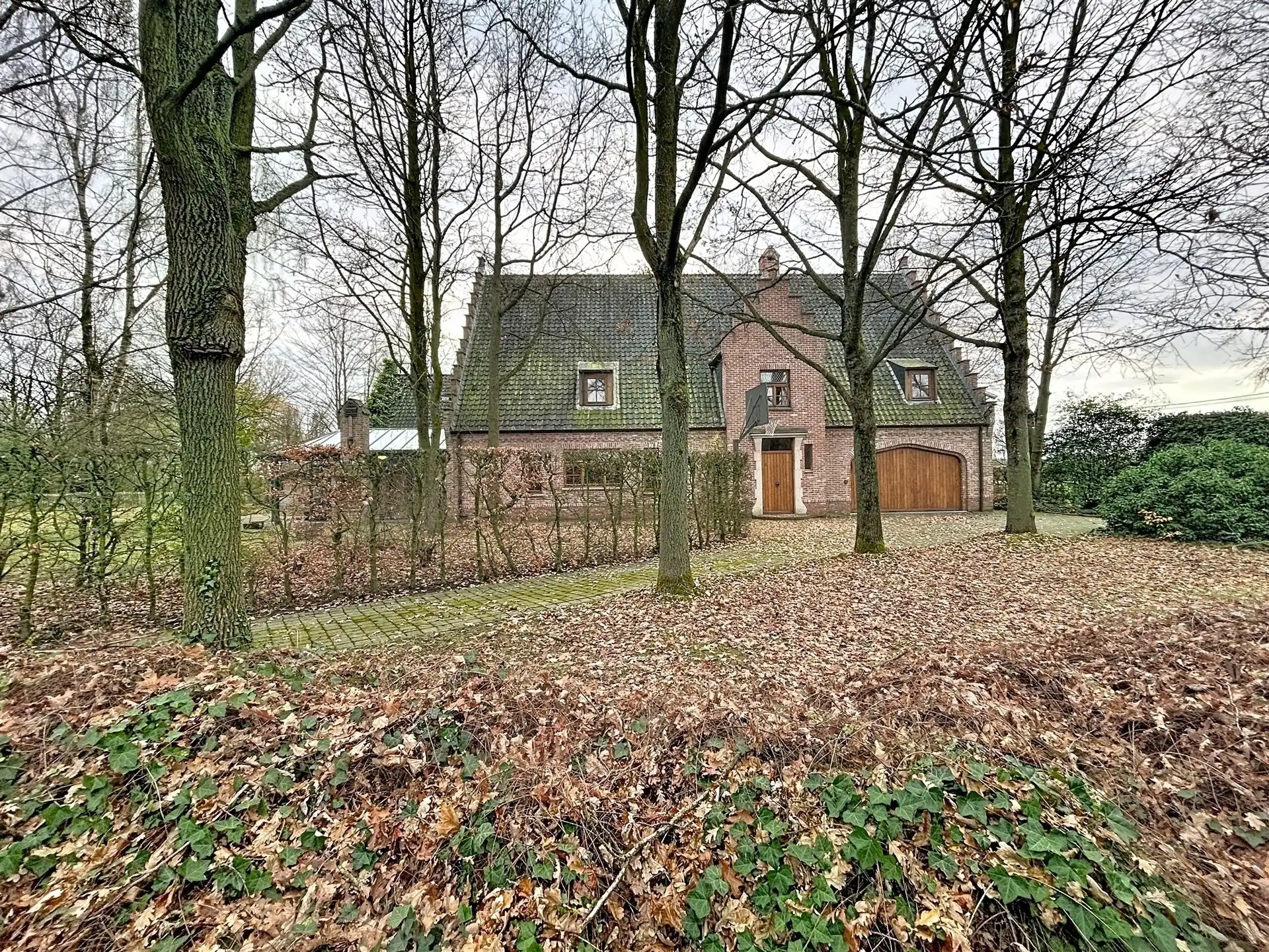 Energiezuinige statige villa met 5 slaapkamers en riant bijgebouw op perceel van 14262m² foto 27