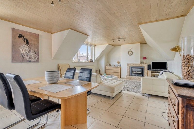 🏡 Lichtrijk appartement met 2 slaapkamers, ruim terras in hartje Wakken! ☀️ foto 6