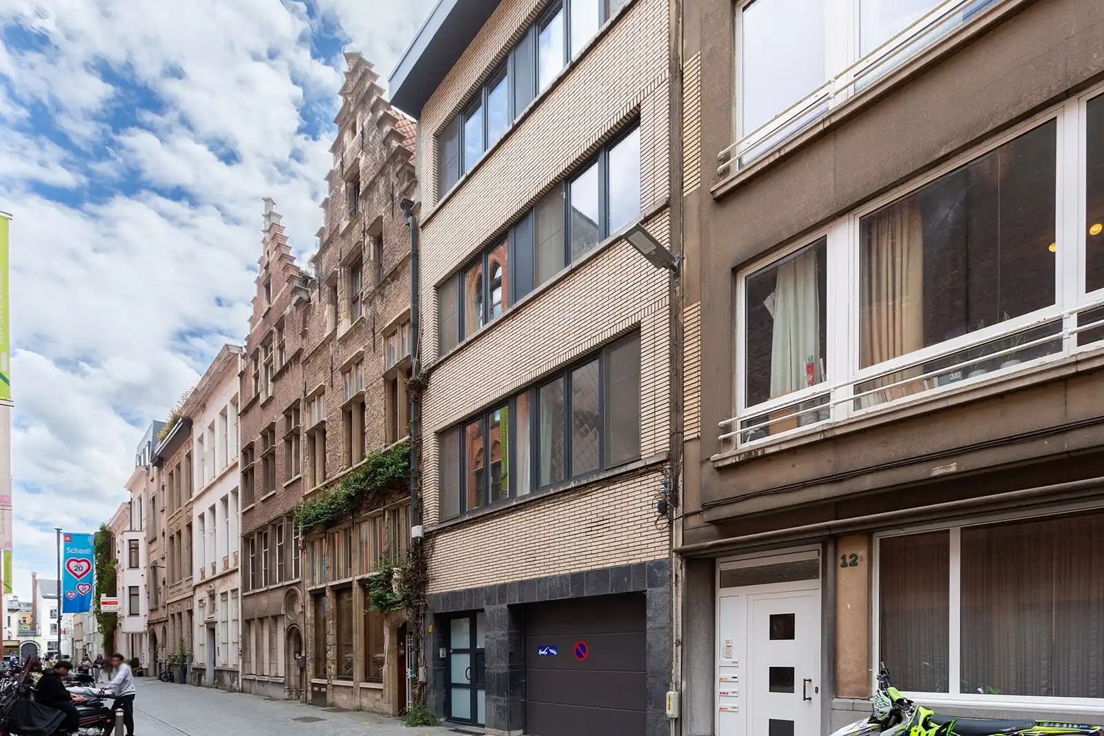 Gemeubeld appartement met terras in het hartje van Antwerpen foto 16