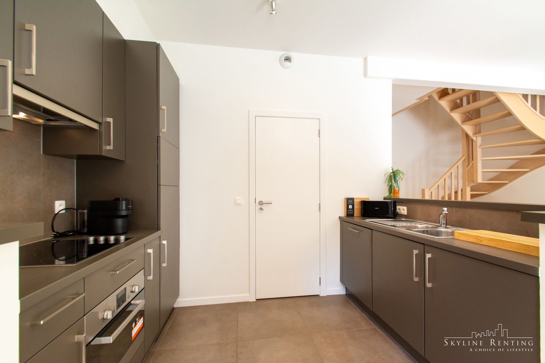  Mooie duplex 4k. + terras en TUIN (Europese wijk) foto 9