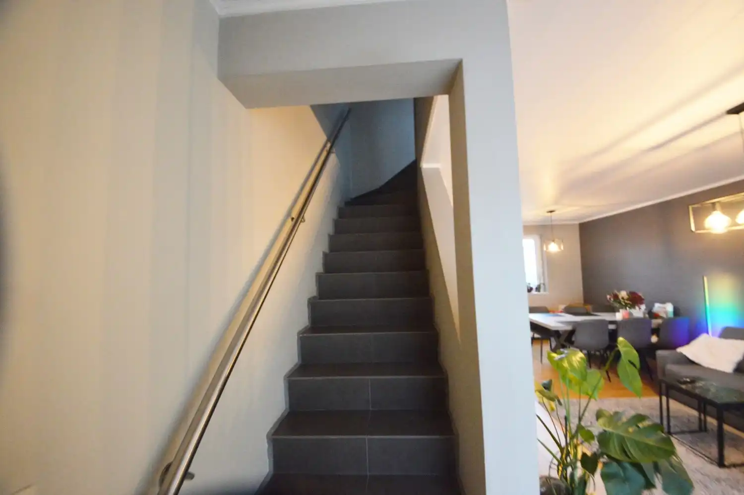 INSTAPKLARE WONING MET GARAGE EN 2 SLAAPKAMERS foto 13