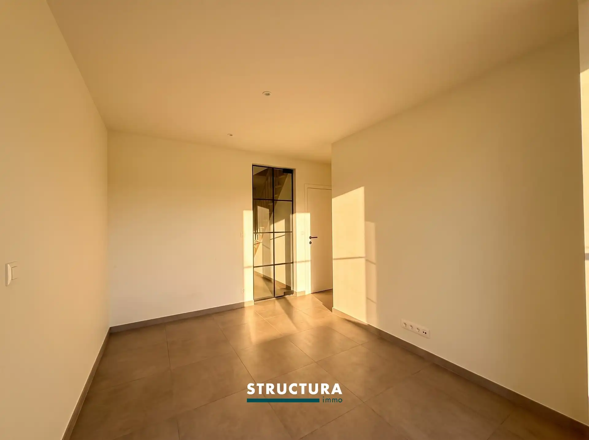 Volledig gerenoveerde woning gelegen op een rustige locatie foto 12