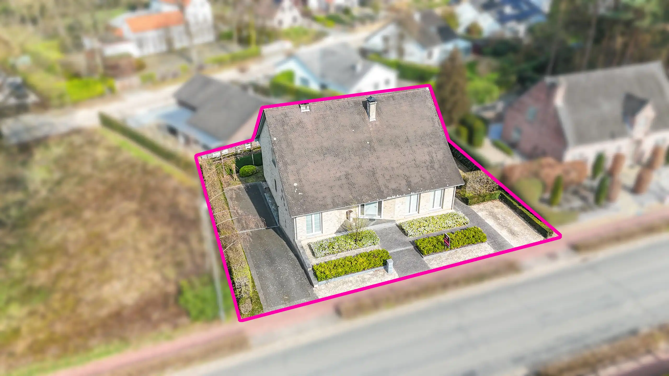 Hoog afgewerkte woning met 4 slpkms en kelder op 6are ! foto 56