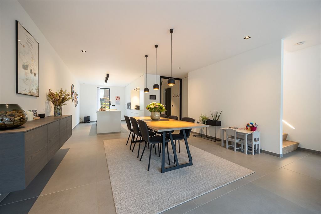 Moderne architecturale woning in een doodlopend straatje foto 5