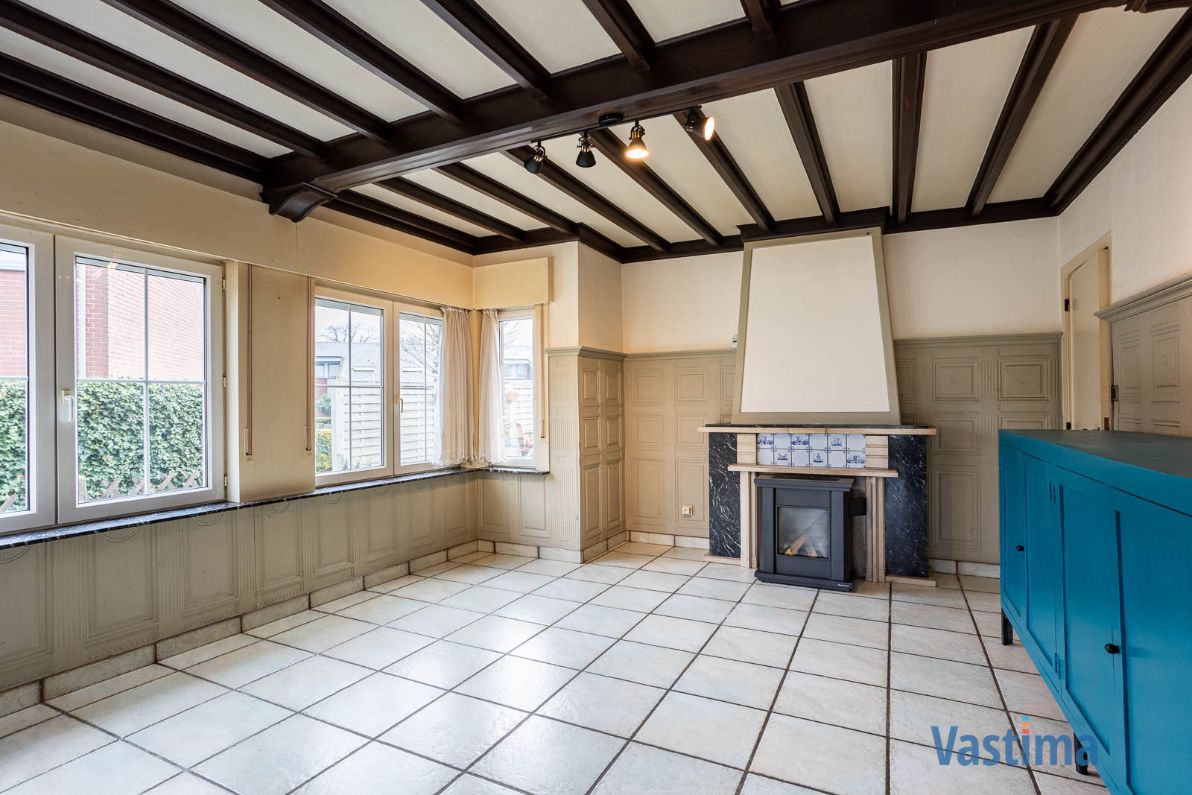 Te renoveren, halfopen woning met zuid gerichte tuin foto 5