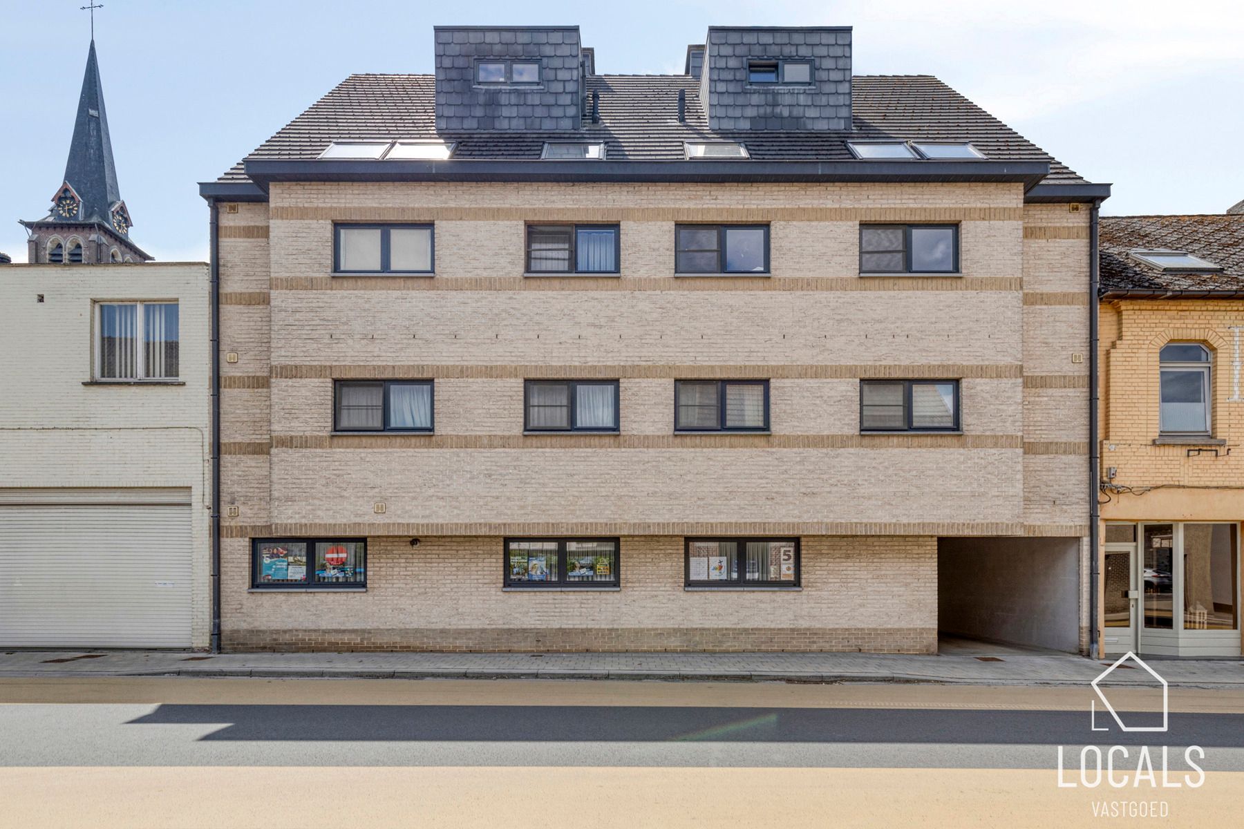 Instapklaar duplexappartement in het centrum van Haaltert foto {{pictureIndex}}