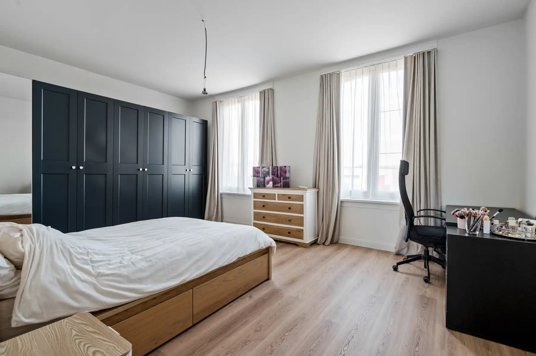 Karaktervolle gerenoveerde woning met 3 slaapkamers en tuin. foto 13