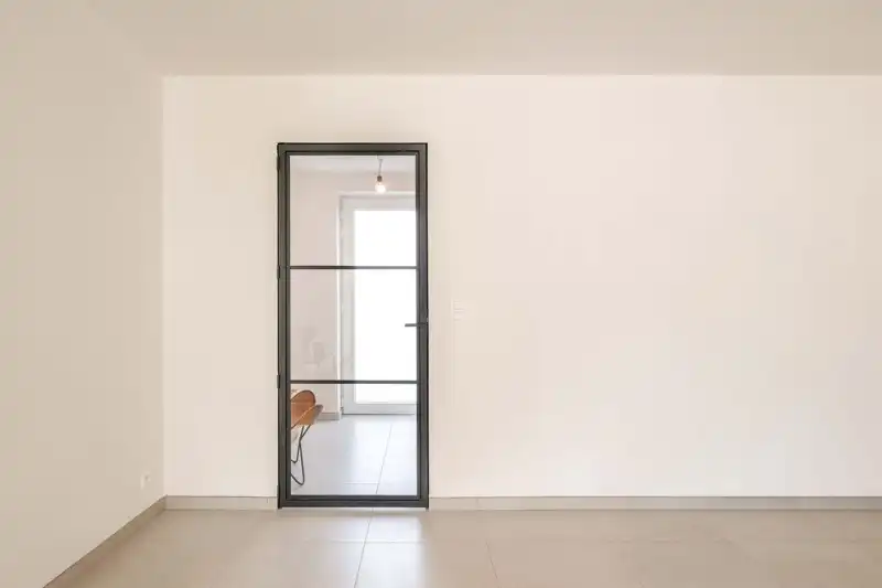 Prachtige, verrassend ruime nieuwbouwwoning met 3 slaapkamers én inpandige garage te koop in Dentergem! foto 7