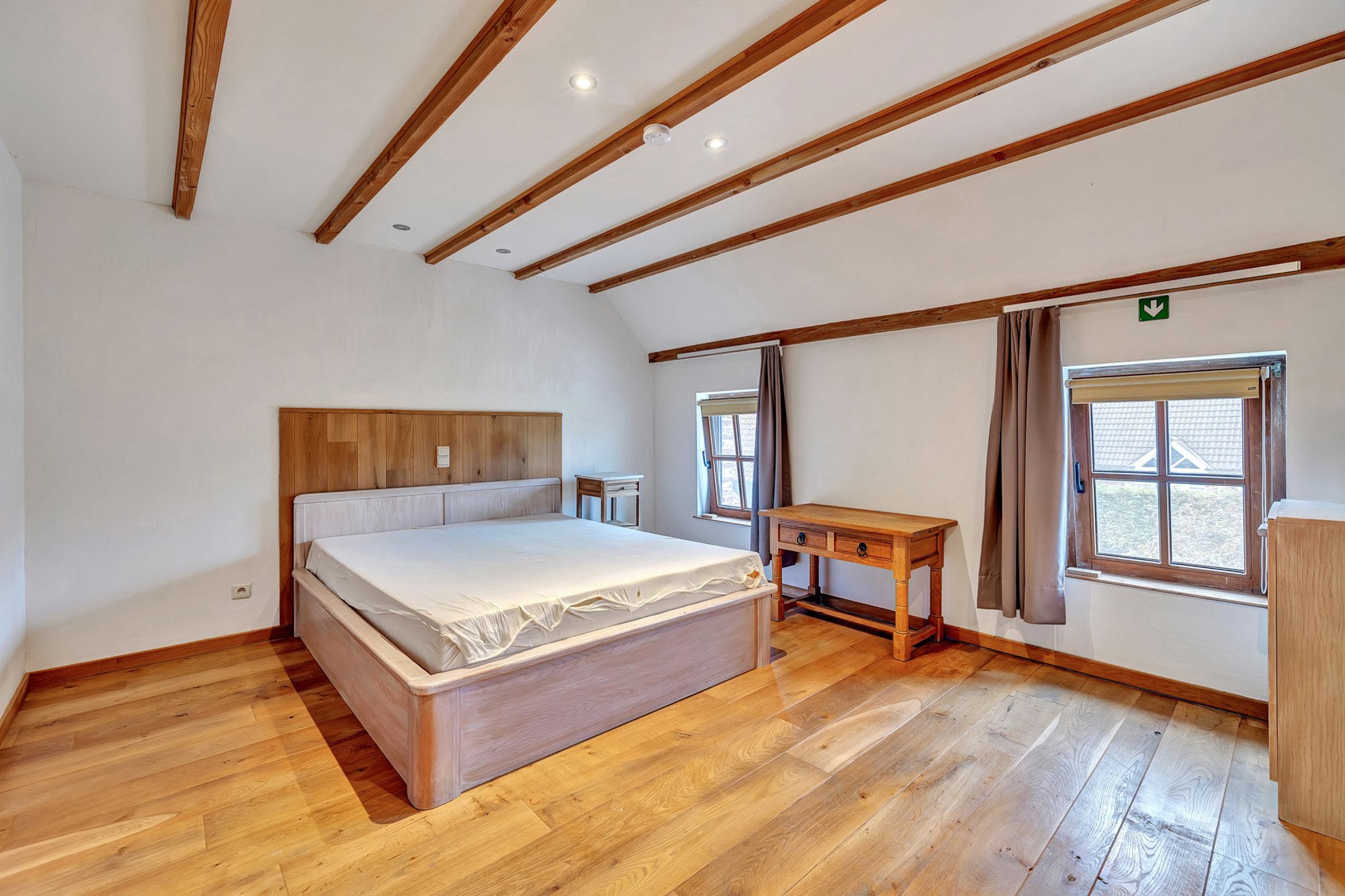 Unieke landelijke woning met zwembad te huur foto 15