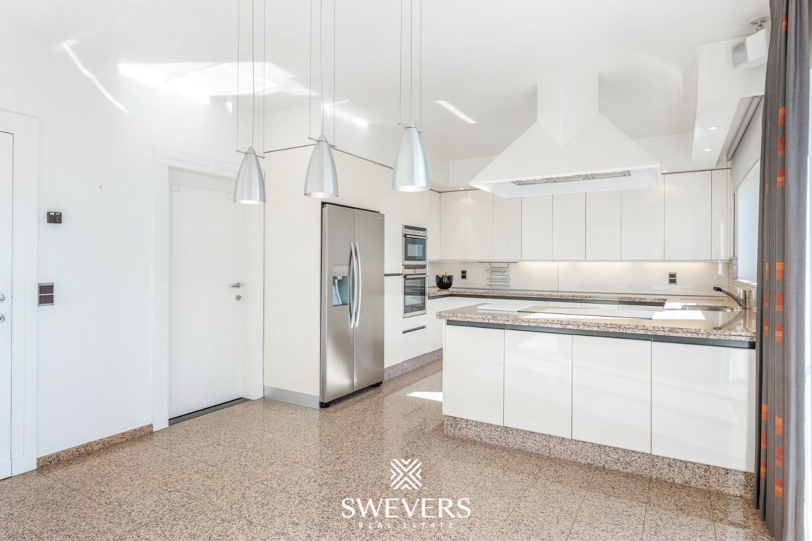 Handelspand met ruime woning in hartje Lummen – een unieke opportuniteit foto 7