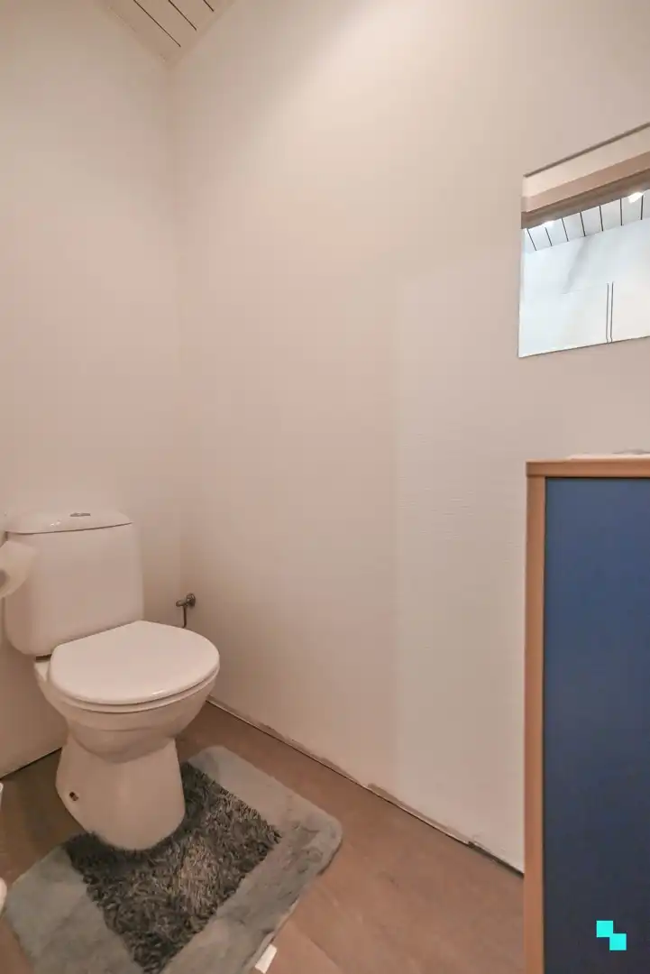 Centraal gelegen handelspand met etalage in hartje Lendelede foto 18