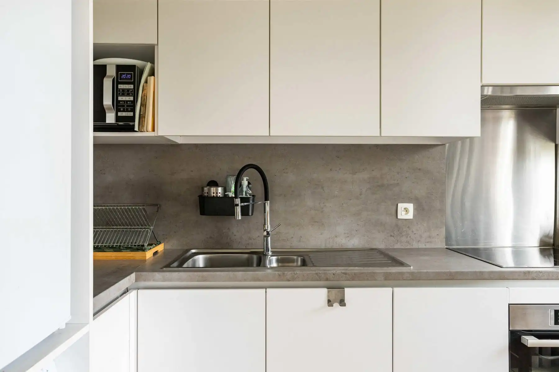 Instapklaar appartement met terras en prachtig uitzicht! foto 19