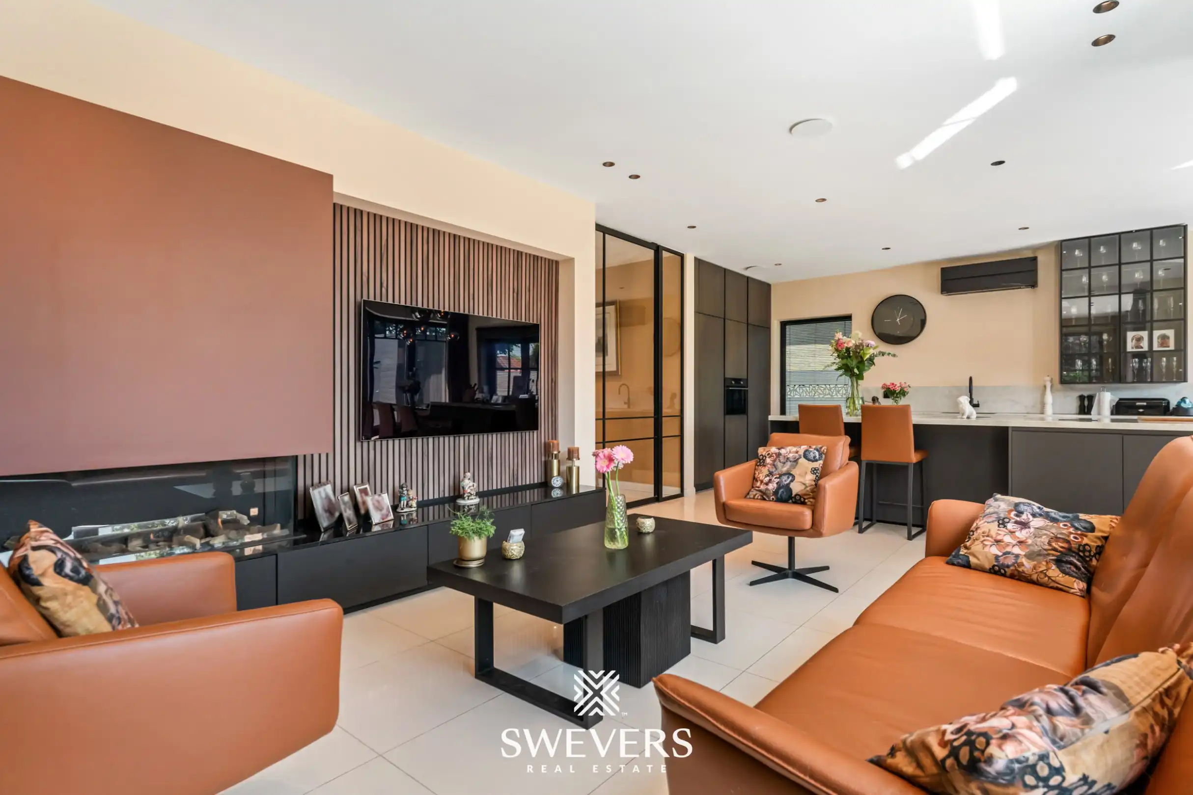 Hoogwaardige recente villa (223m²) met EPC-label A, zwembad en poolhouse in Diepenbeek foto 3