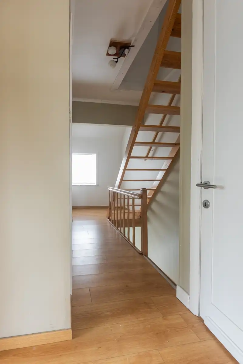 Instapklare woning met 4 slaapkamers, tuin en kleine garage met landelijk zicht  (energielabel B)! foto 11