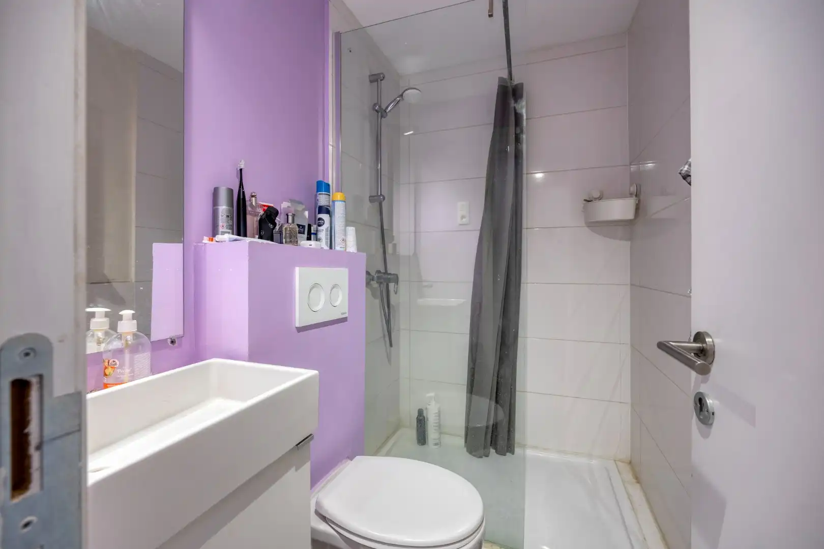 Bemeubelde studio in centrum Leuven! – EPC 213 kWh/m² - bewoonbare opp. 25 m² foto 6