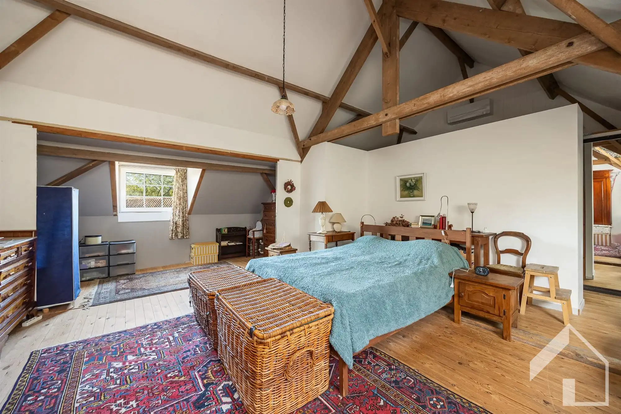 Unieke hoeve bestaande uit 2 individuele woningen en atelier foto 23