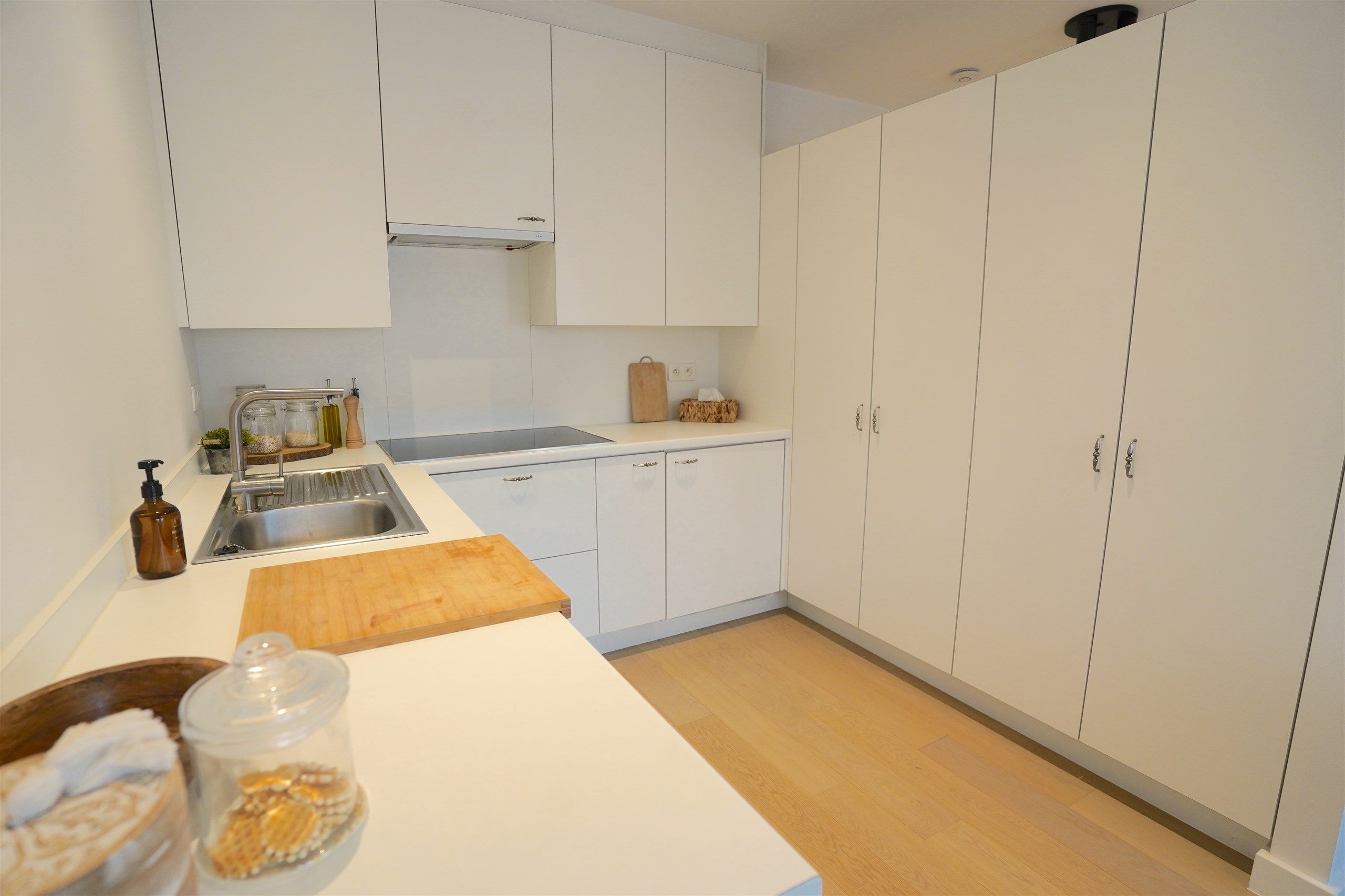 Bijzonder, smaakvol appartement met 50 m2 terras! foto 12