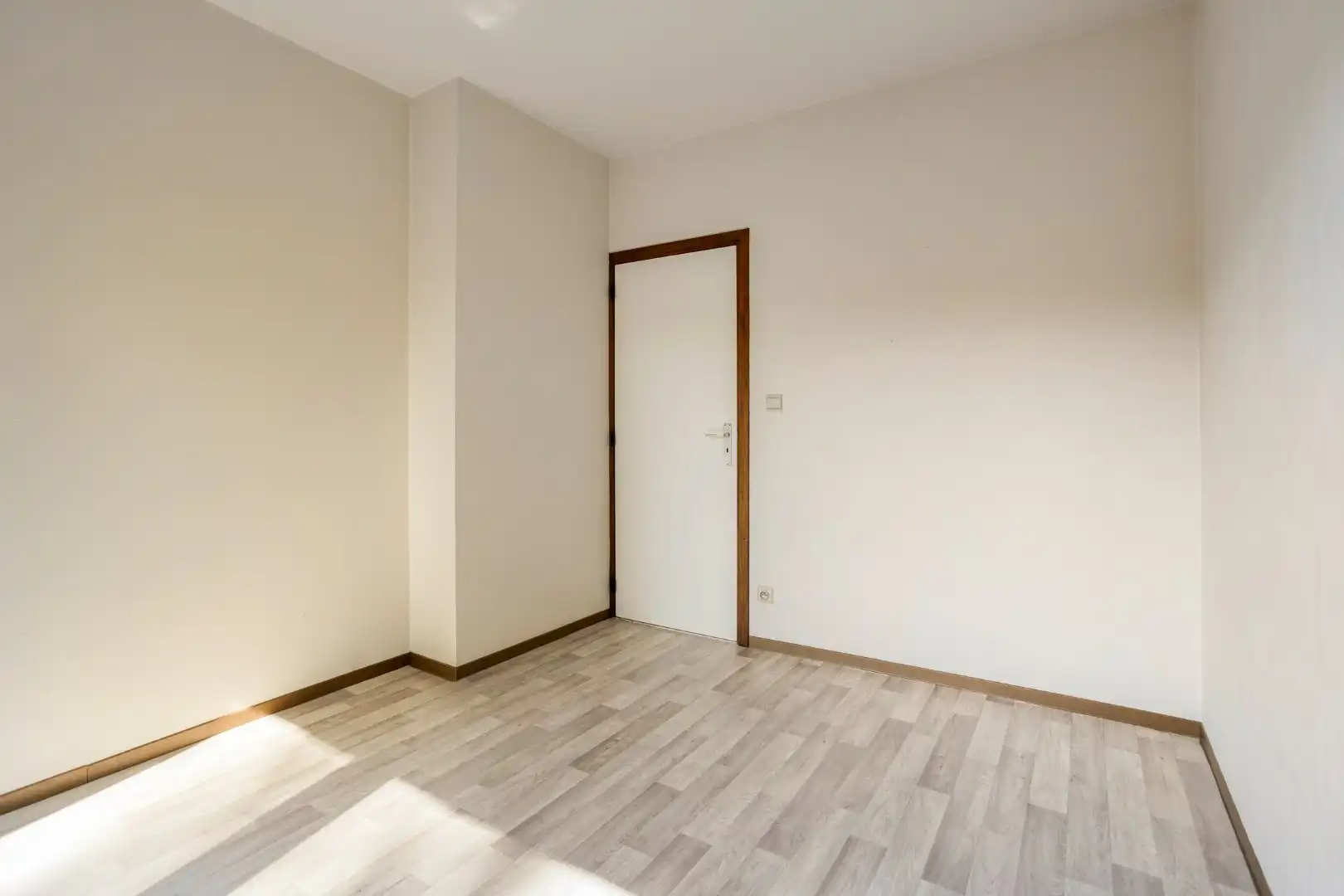 Comfortabel 2 slpk appartement met terras en garage foto 18