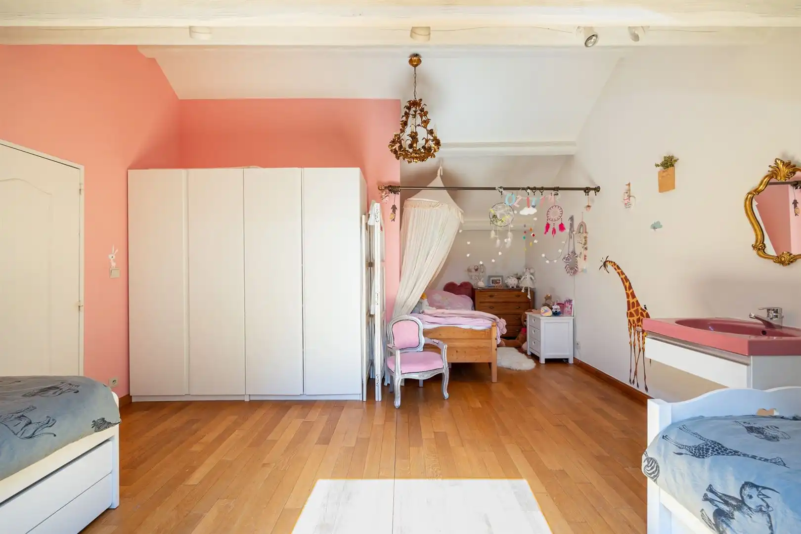 Karaktervolle woning met veel ruimte en prachtige tuin! foto 20