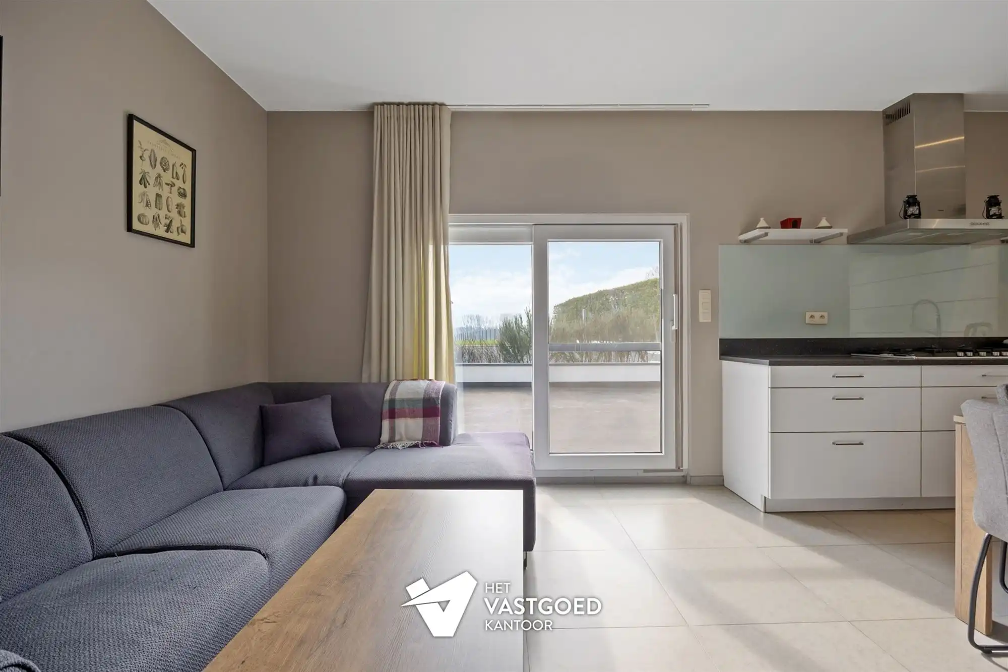 PERFECT ONDERHOUDEN GELIJKVLOERS APPARTEMENT (146M²) MET 3 SLAAPKAMERS EN TERRAS TE HASSELT foto 4