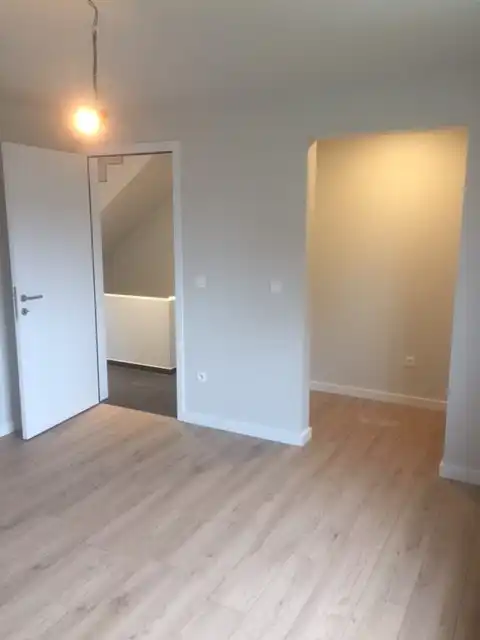 Vrijstaande woning te huur met 3 slaapkamers. foto 14